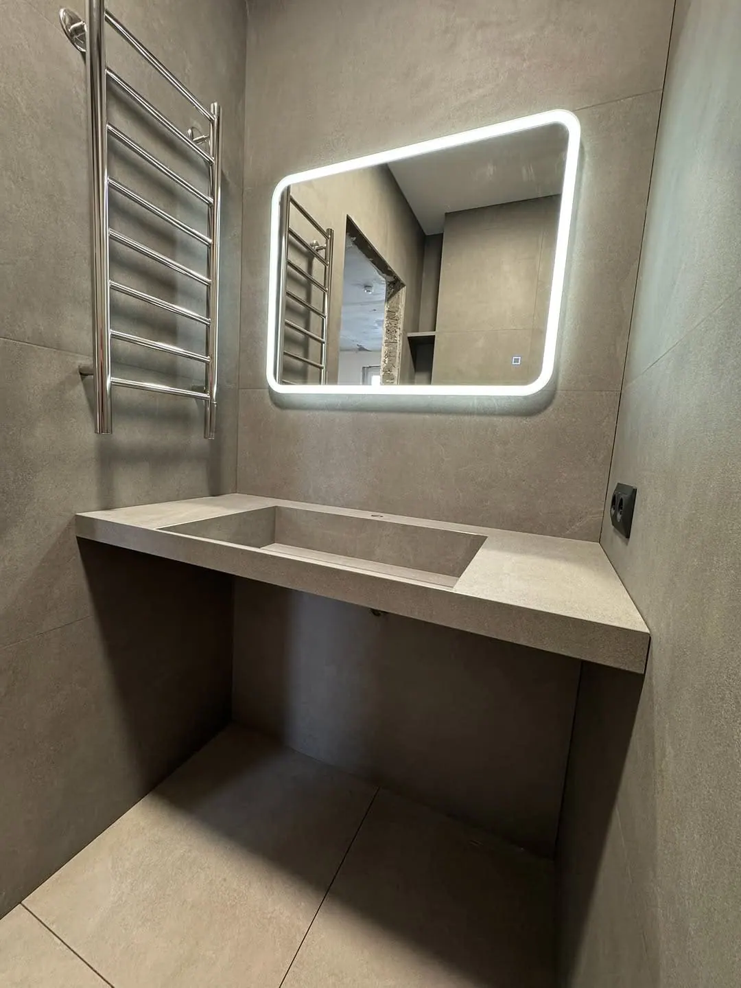 Slate-grey wet room with linear drain — Tottenham, London