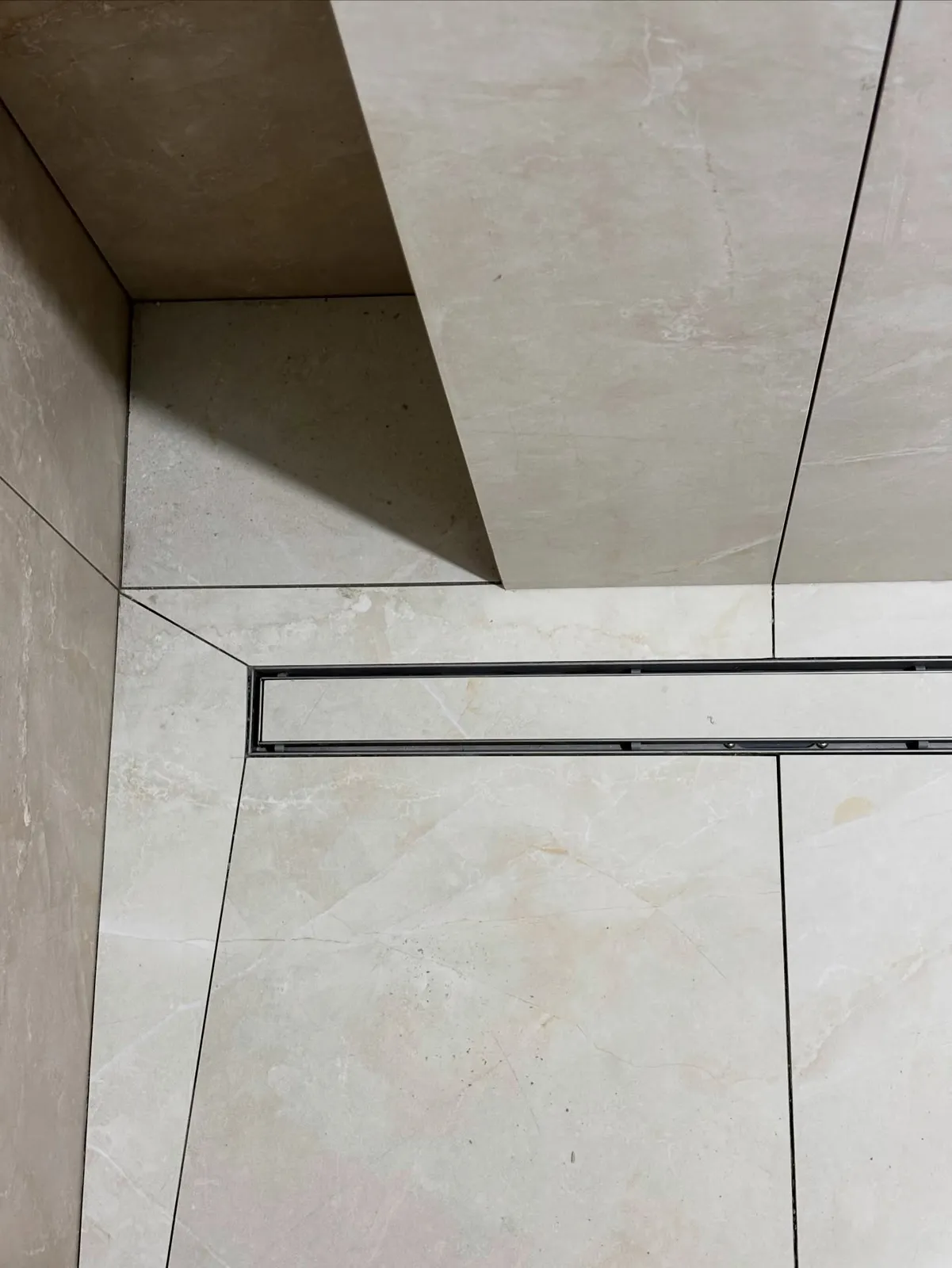Marble-effect wet room with linear drain — Hayes, London
