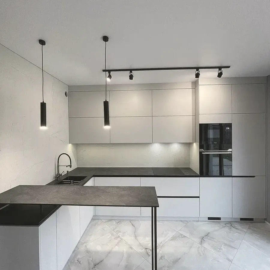 Monochrome kitchen with charcoal worktops — Sidcup, London